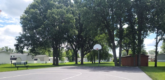 17050 Coventry Ln, Holly, MI 48442 - photo 7