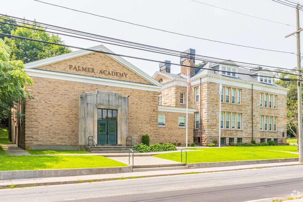 Palmer Academy, a public school located in Montville, CT, serves grade(s) 9-12 in Montville, CT