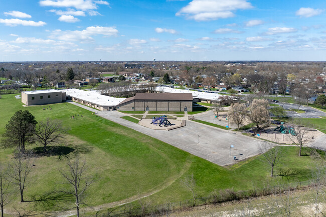 Homer Iddings Elementary School
Public Elementary School playground.