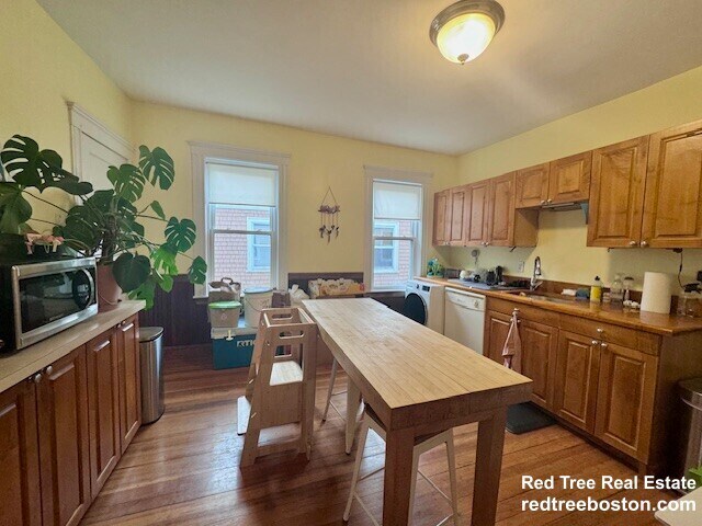 66 Williams St, Jamaica Plain, MA 02130 - photo 3