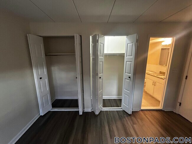 51 Hill Rd unit 206, Belmont, MA 02478 - photo 5