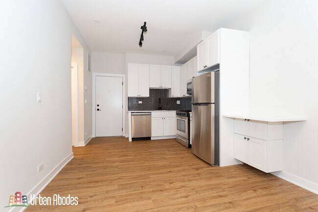 651 W Wrightwood Ave unit A03C, Chicago, IL 60614 - photo 6