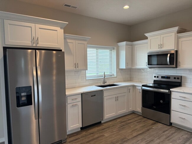 6957 Serpentine Dr, Lincoln, NE 68521 - photo 2