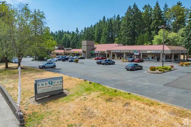 The Quad Shopping Center is centrally located in West Campus - Fed Way.