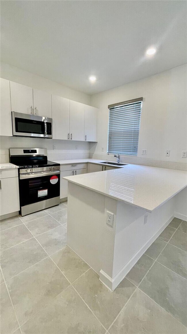 13241 SW 286th Terrace, Homestead, FL 33033 - photo 6