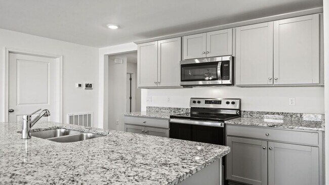 311 7th St unit 36203871, West Point, VA 23181 - photo 6