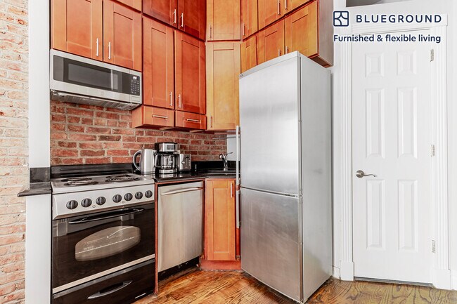 234 W 14th St unit FL2-ID1825, New York, NY 10011 - photo 5