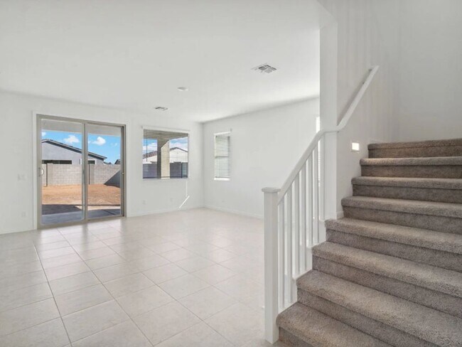 22808 E Roundup Way unit 36458643, Queen Creek, AZ 85142 - photo 2