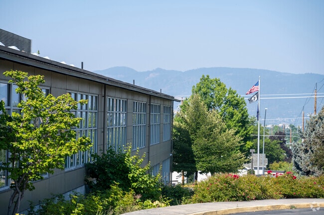 Lone Pine Elementary has beautiful view of the Oregon mountains.