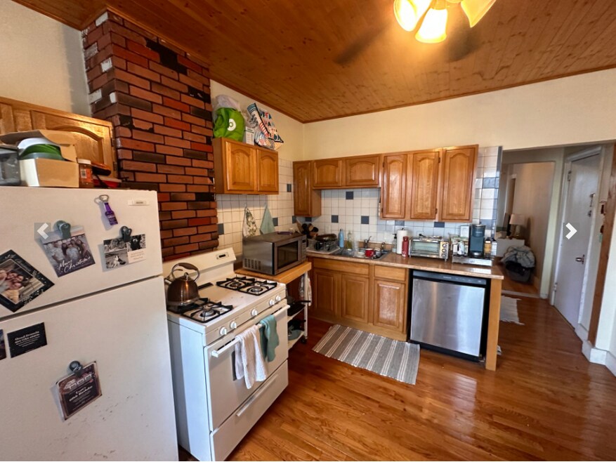 63 I St unit 3, Boston, MA 02127 - photo 1