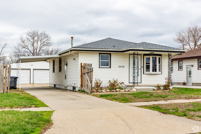 Most homes in Roberts Park have a detached garage.