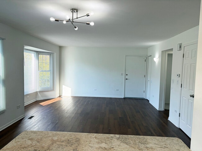 241 E Palatine Rd unit 201, Palatine, IL 60067 - photo 4