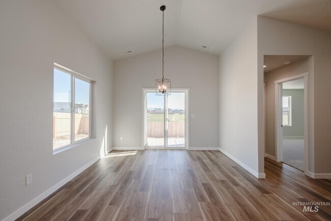 1668 W Unforgettable St, Meridian, ID 83642 - photo 4