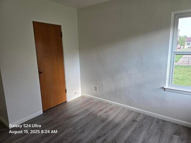 1634 King St unit Main House, Sidney, NE 69162 - photo 6