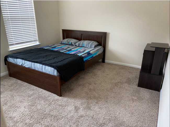 Guest bedroom