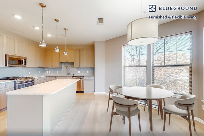 160 Boylston St unit FL2-ID5667A, Chestnut Hill, MA 02467 - photo 4