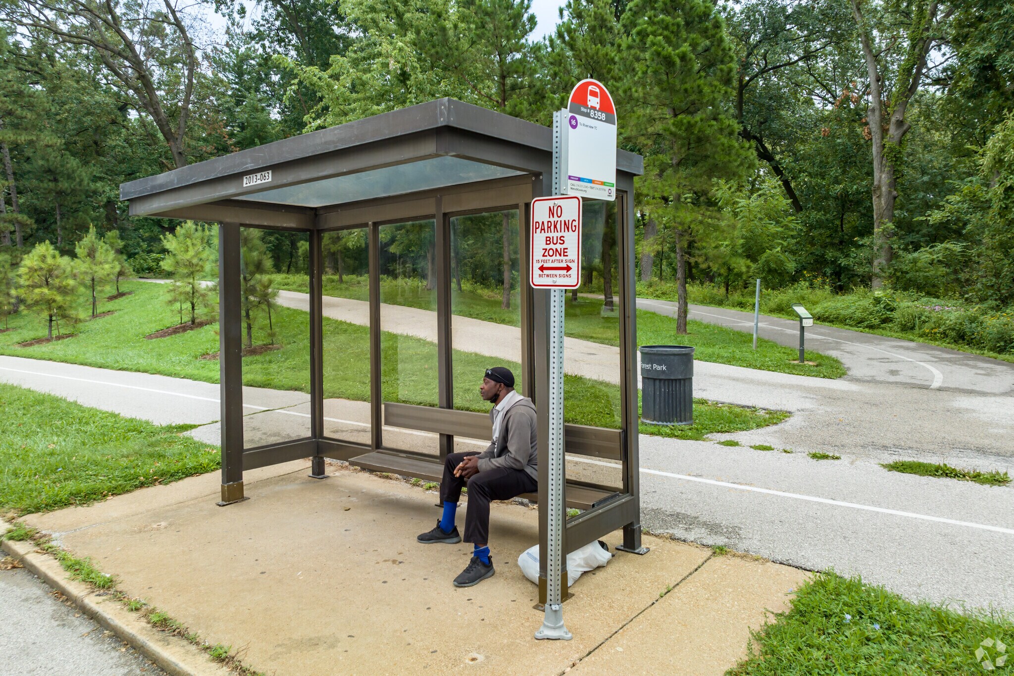 Catch a bus on most major roads in Wydown Skinker.