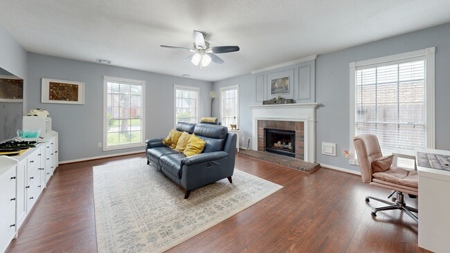 10503 Minturn Ln, Houston, TX 77064 - photo 2