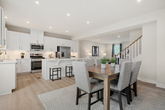 1181 Olivia Dr, Oakdale, PA 15071 - photo 3