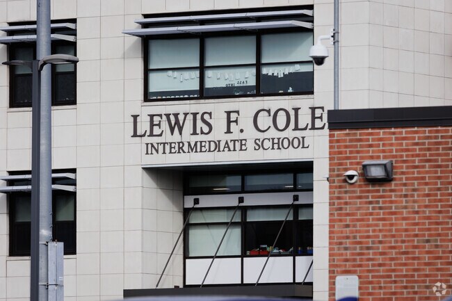 At Lewis F Cole Middle School in Fort Lee NJ 43% of students are proficient in math.