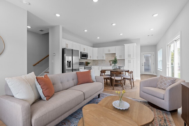 1113 Kinsey Dr-9 (1).jpg