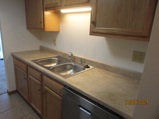 1120 Eagle Feather Cir Unit Indian Creek Condo, West Carrollton, OH 45449