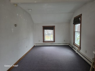 57 Crescent St Unit 2, Rutland, VT 05701