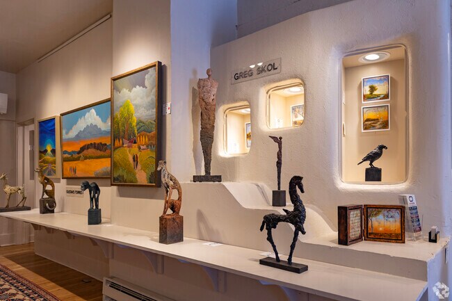 Nearby to El Rancho, Santa Fe attracts tourists from all over the world for it's art.