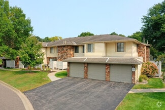 16863 Saddlewood Trail, Minnetonka, MN 55345