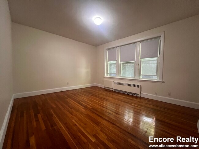 93 Lancaster Terrace unit 107, Brookline, MA 02446 - photo 6