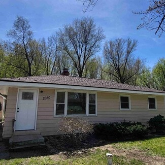 2050 Reggie Dr, Benton Harbor, MI 49022