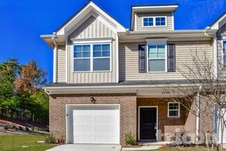 2808 St George Ln, Gastonia, NC 28056