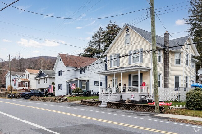 An example of an American four square style home in West Wyoming, PA.