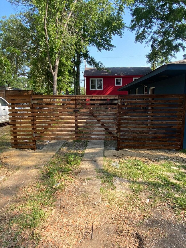 3737 Maywood Ave, Baton Rouge, LA 70806