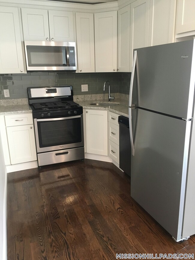 19 Perrin St Unit 3, Boston, MA 02119