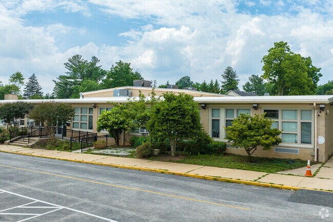 Yeshivas Toras Simcha in Pikesville educates grades pre-k through 5.