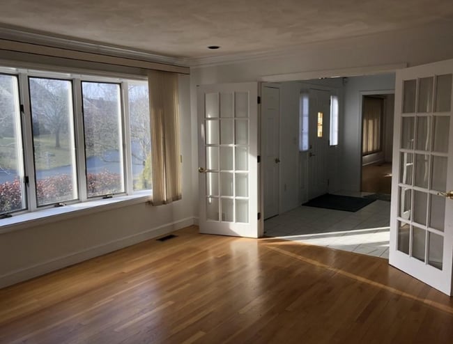 109 E Emerson Rd, Lexington, MA 02420 - photo 5