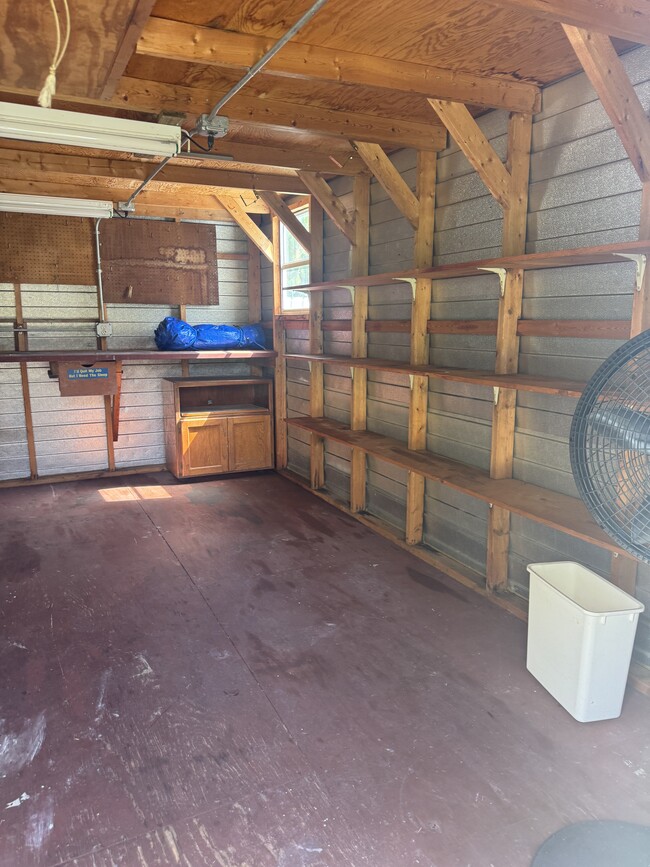 Storage/Work Bench