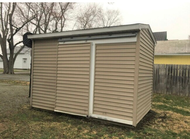 381 Alena St, Wabash, IN 46992 - photo 6