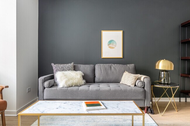 300 N Canal St unit FL4-ID1388, Chicago, IL 60606 - photo 2