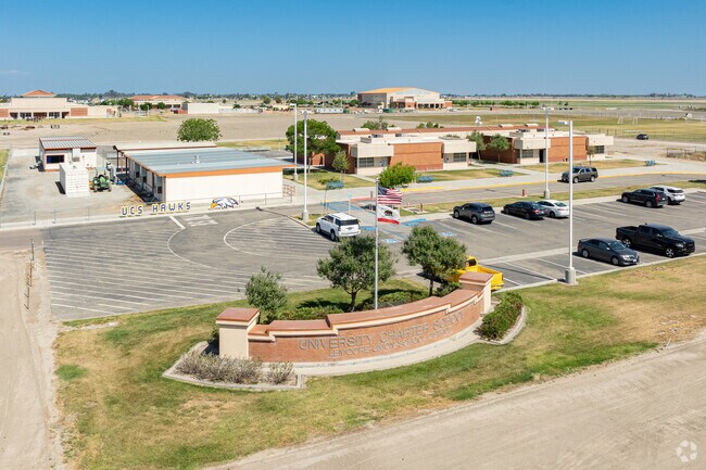Lemoore University Elementary Charter is part of the West Hills College campus.