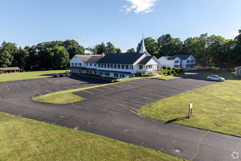 Calvary Baptist Christian School is located in Easthampton, MA.