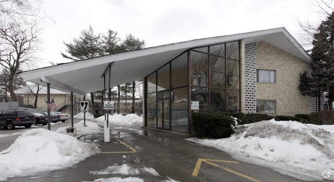 1890 Broad St, Cranston, RI 02905 - photo 3