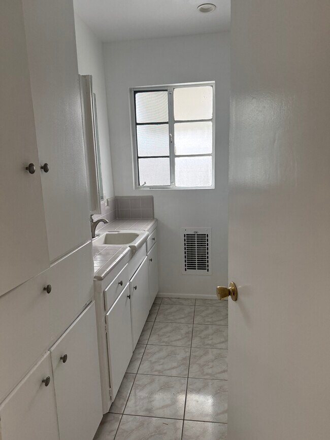 1801 Fair Oaks Ave unit O, South Pasadena, CA 91030 - photo 7