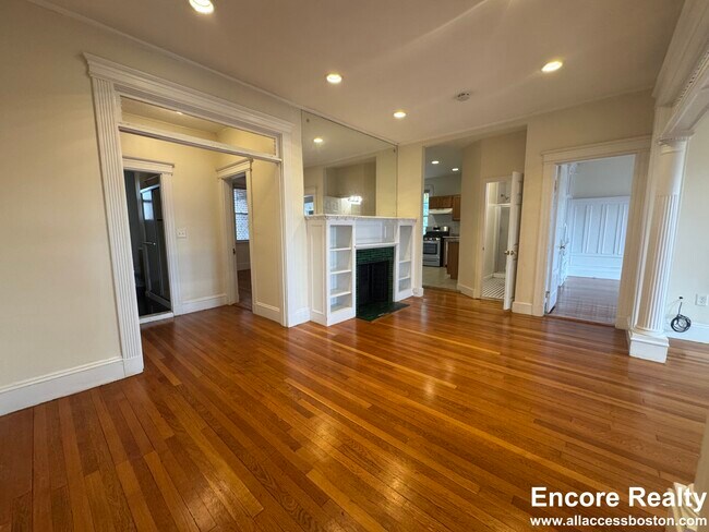 41 Orkney Rd unit 41, Brighton, MA 02135 - photo 3