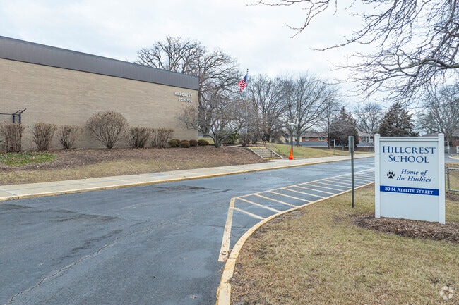Hillcrest Elementary School is a highly rated school in Elgin.