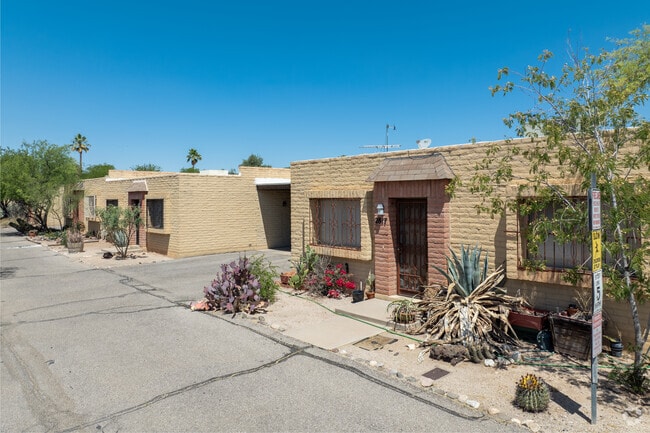 Keeling has a large mix of single-family homes, townhomes, and apartments.