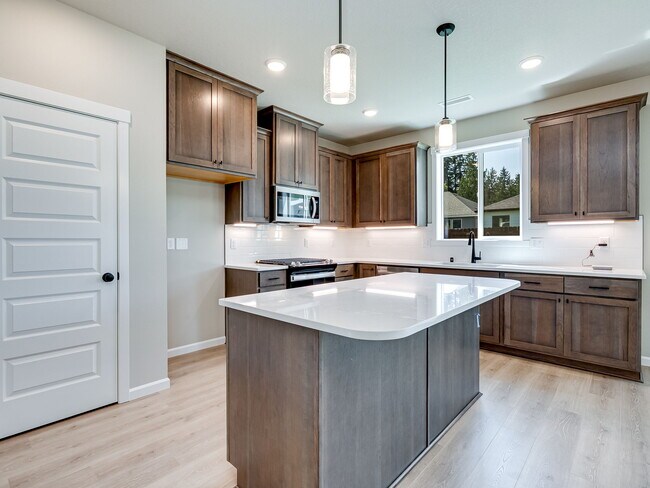 646 NW 28th St, Battle Ground, WA 98604 - photo 5