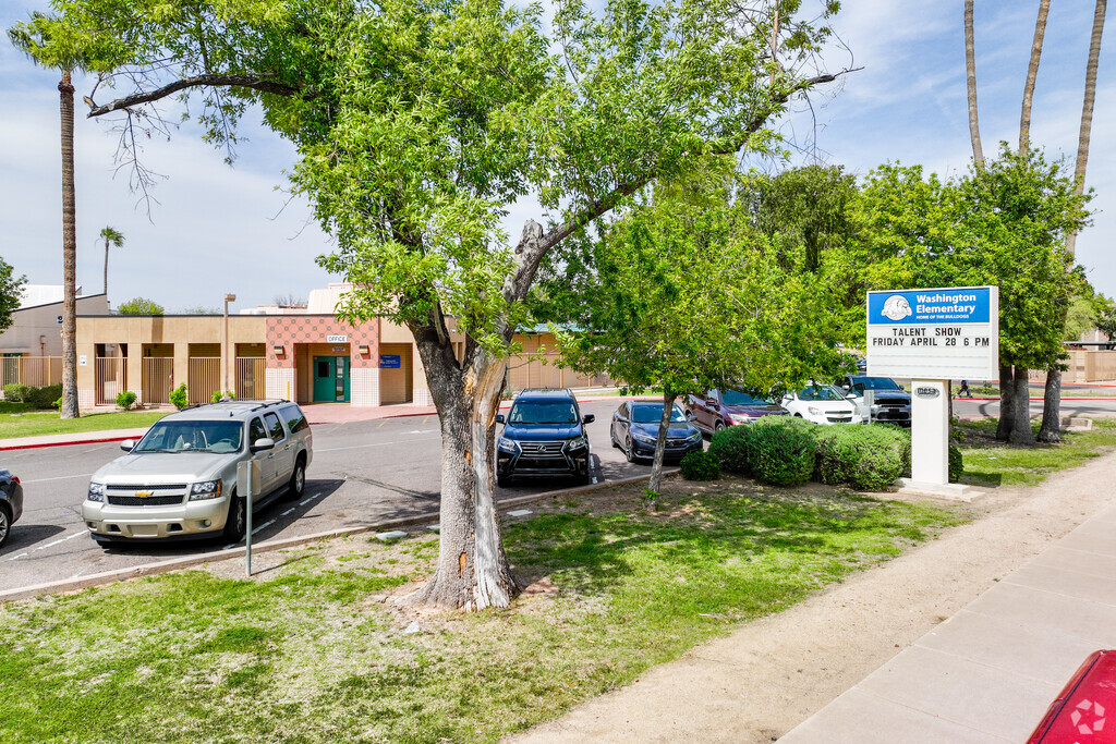Washington Elementary office and signage