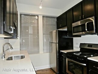2540 W Augusta Blvd, Chicago, IL 60622